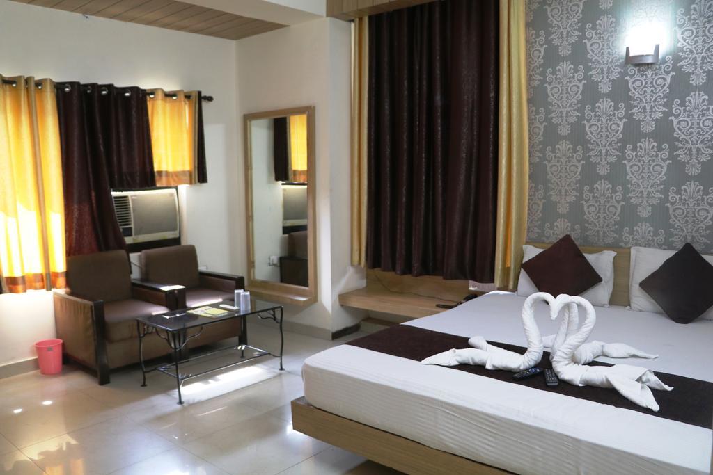Hotel Vaishnavi Jaipur Eksteriør billede