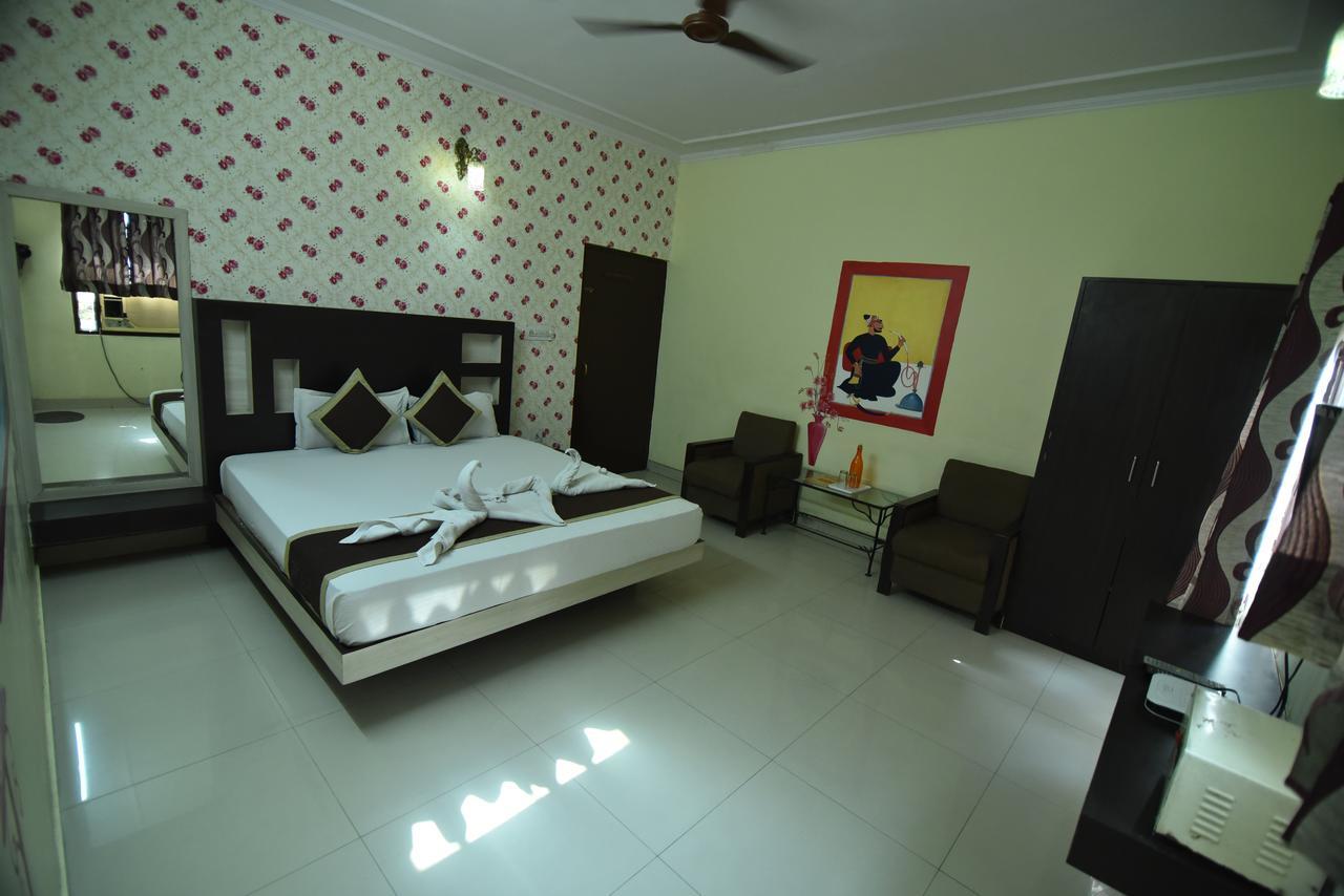 Hotel Vaishnavi Jaipur Eksteriør billede