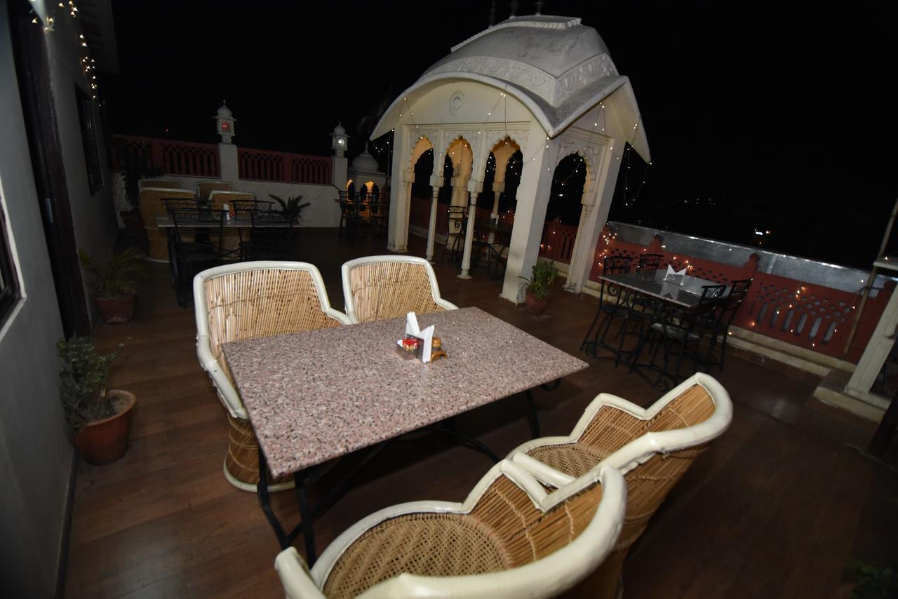 Hotel Vaishnavi Jaipur Eksteriør billede